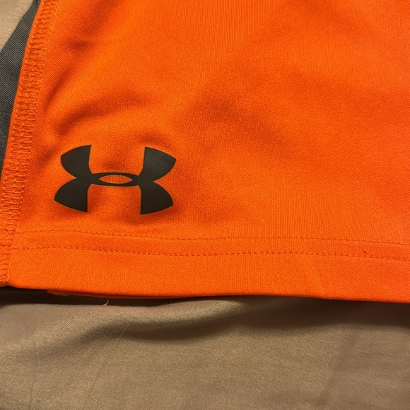 Boys large Under Armour shorts! - Picture 2 of 5